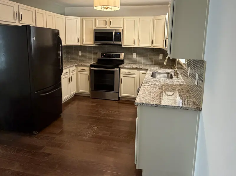 Kitchen in a Louisville rental, cleaned and ready for the next tenant